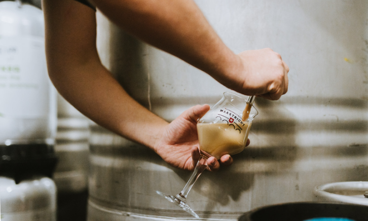 Stadsbrouwerij Maastricht bierglas vullen